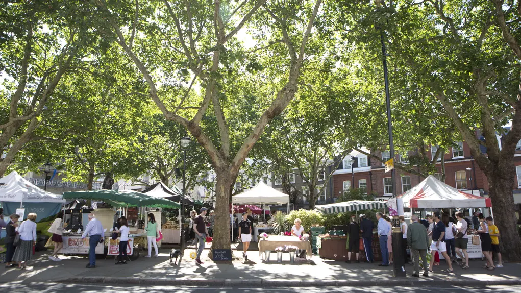 The stalls at Pimlico Road Farmer's Market