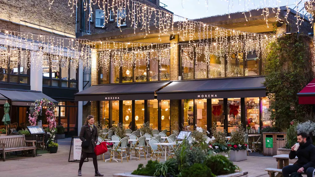 Christmas lights in Eccleston Yards 