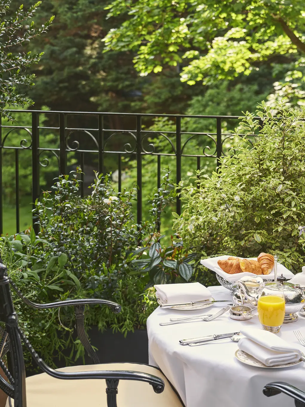 Garden table