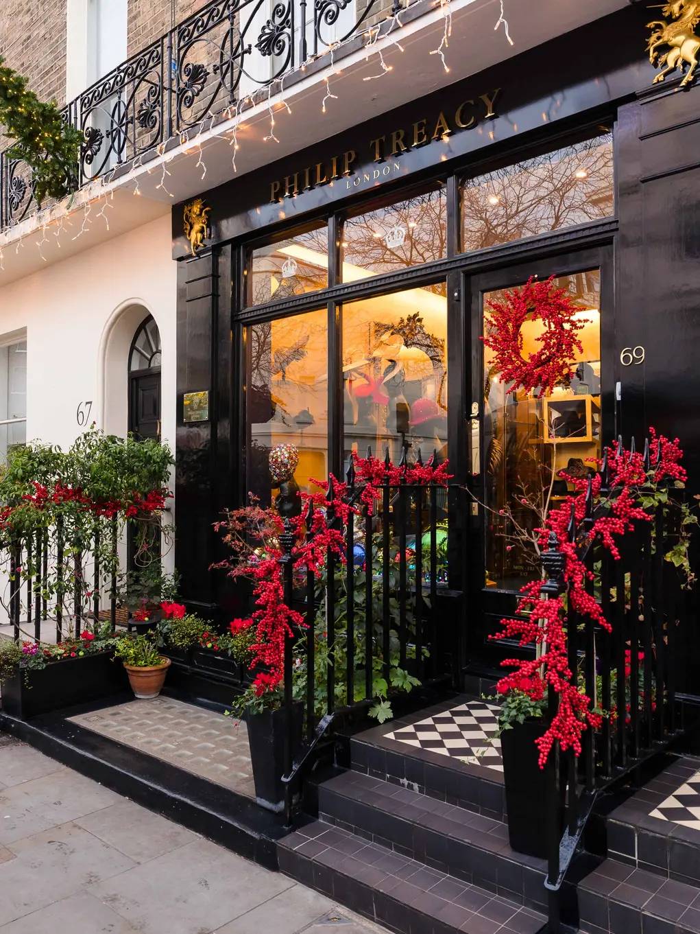 Shopfront decorated with Christmas decorations 