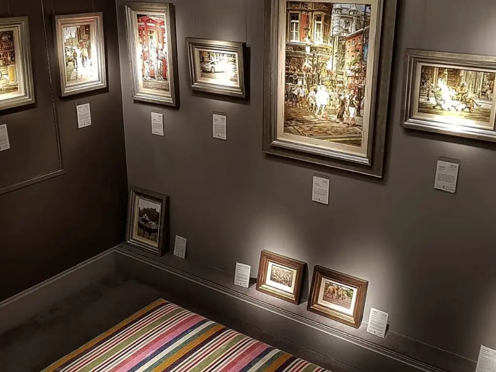 Fine Art gallery with rare and exclusive artwork