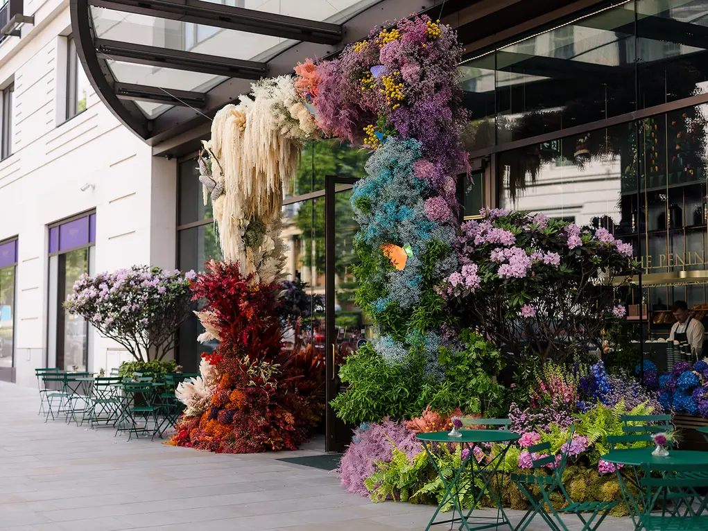 Outside of The Peninsula London with its Belgravia in Bloom display